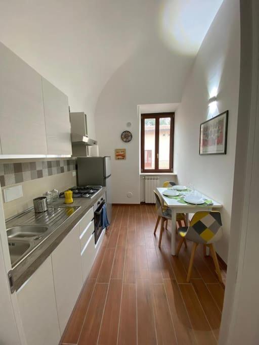 Apartamento Dimora Del Cavaliere LʼAquila Exterior foto
