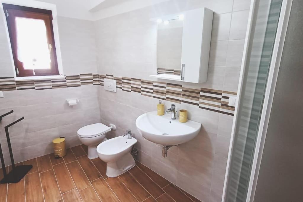 Apartamento Dimora Del Cavaliere LʼAquila Exterior foto